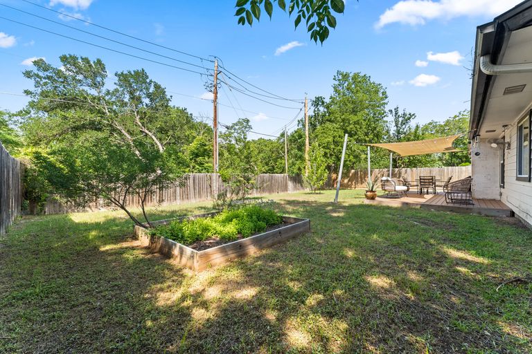 22-web-or-mls-2602-gettysburg-dr-(21-of-25).jpg