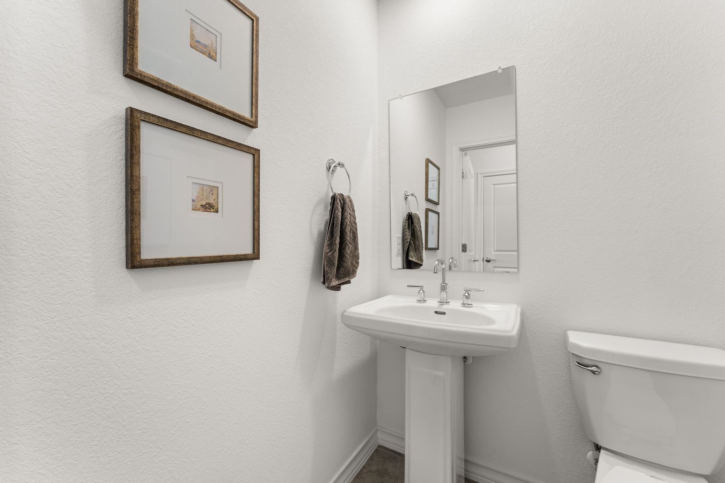 22-web-or-mls-2918-tavern-dr-(11-of-50)-1724364777.jpg