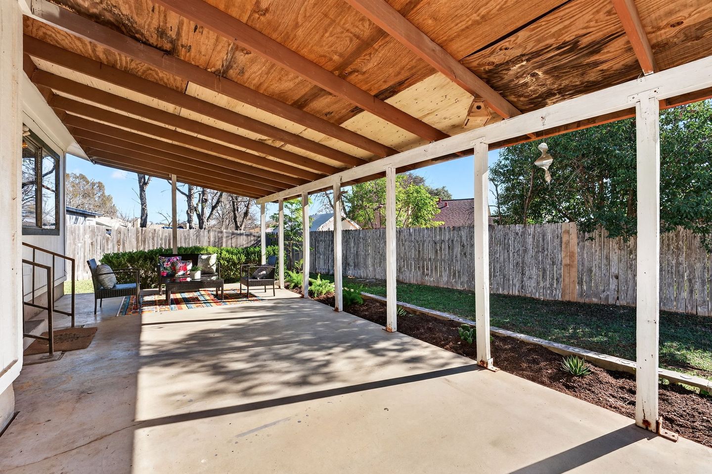 22-web-or-mls-305-holliday-ct-(22-of-25).jpg