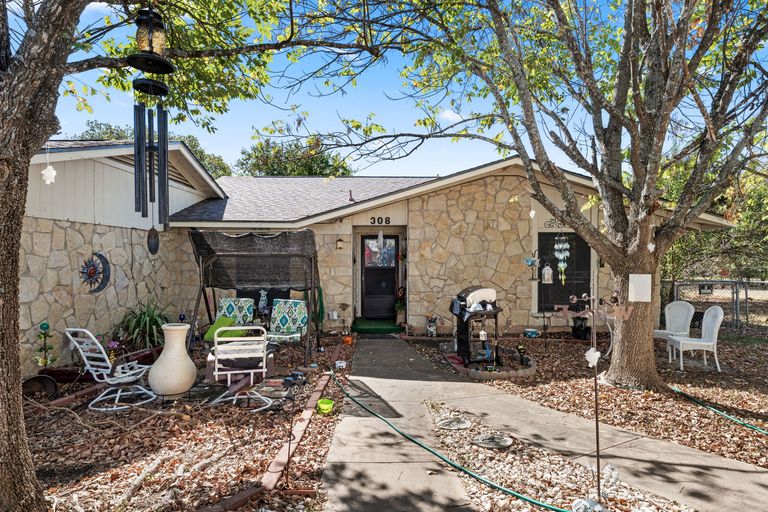 22-web-or-mls-308-highland-estates-dr-7.jpg