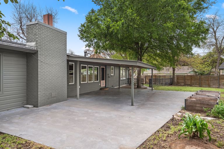 22-web-or-mls-4330-parkwood-rd-5.jpg