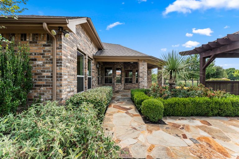 22-web-or-mls-4900-fiore-trail-8-1725474406.jpg