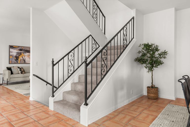 22-web-or-mls-5913-northwest-pl-18-1748297649.jpg