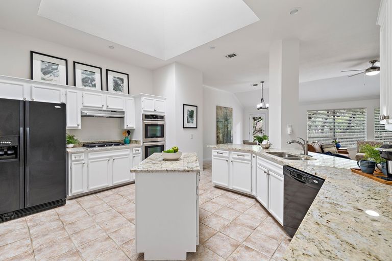 22-web-or-mls-6500-back-bay-ln-kcp-050824---172.jpg