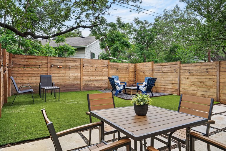 22-web-or-mls-6800-menchaca-rd-13-(22-of-25).jpg