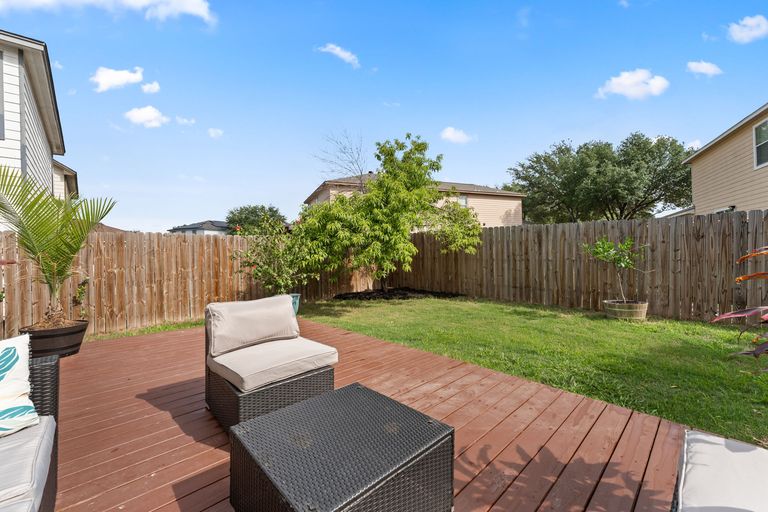 22-web-or-mls-6812-walkup-ln-8.jpg