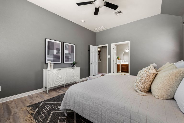 22-web-or-mls-801-zappa-dr-kcp-031226---56.jpg