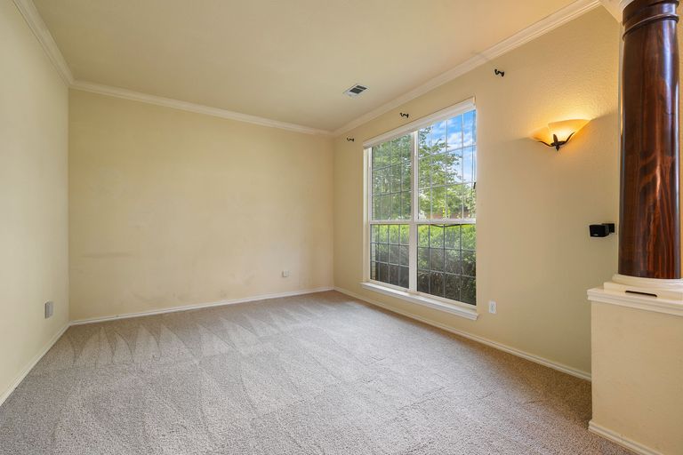 22-web-or-mls-8410-cambria-dr-kcp-042425---64.jpg