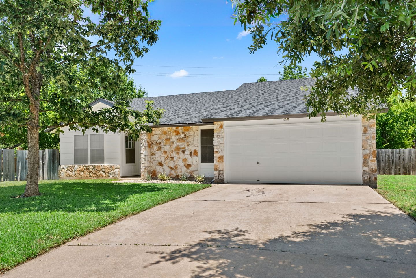 22-web-or-mls-8900-creekmont-cove-(20-of-21).jpg