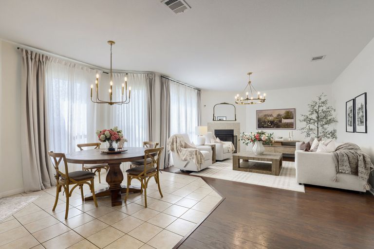 2204-lexfield-ln---web-quality---010---10-dining-room.jpg