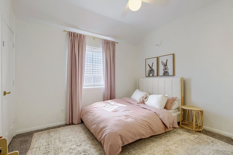 2204-lexfield-ln---web-quality---028---28-bedroom.jpg