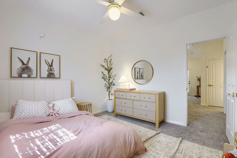 2204-lexfield-ln---web-quality---029---29-bedroom.jpg