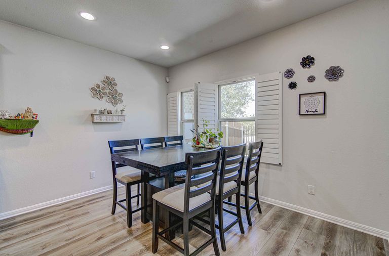 2214-s-lakeline-blvd-philip-rogers-photograph-(c)-13_result.jpg