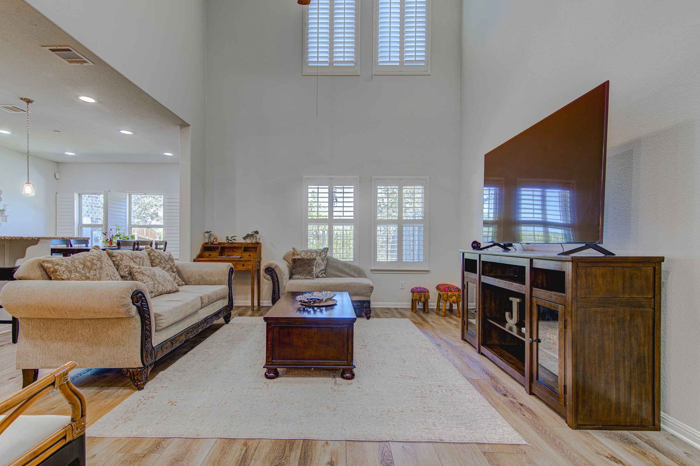 2214-s-lakeline-blvd-philip-rogers-photograph-(c)-9_result.jpg