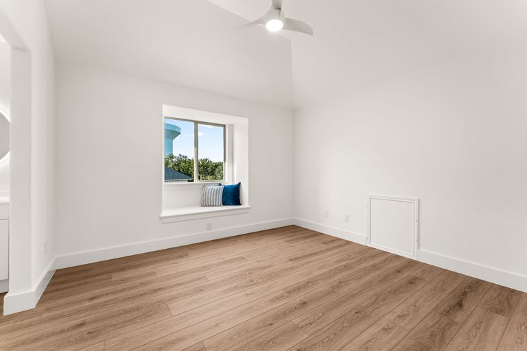 23-web-or-mls-10905-la-estrella-cove-21.jpg
