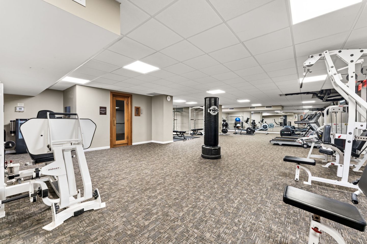23-web-or-mls-1122-colorado-st-1202-29.jpg