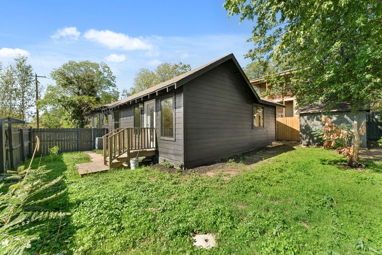 23-web-or-mls-1604-cedar-ave-(22-of-25).jpg