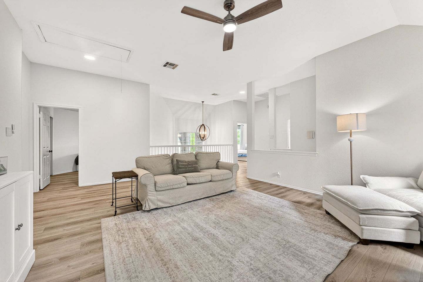 23-web-or-mls-1612-fall-creek-drive-(11-of-35)-1776192554.jpg