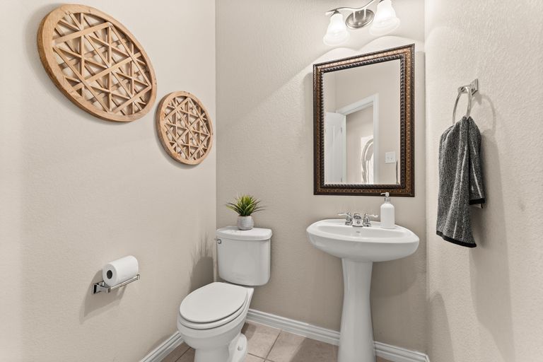 23-web-or-mls-207-tascate-st-(22-of-30).jpg