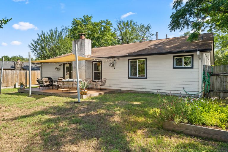 23-web-or-mls-2602-gettysburg-dr-(22-of-25).jpg