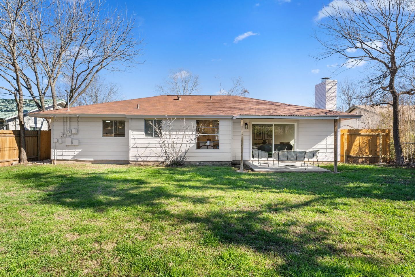 23-web-or-mls-2705-ashdale-dr-(23-of-26).jpg