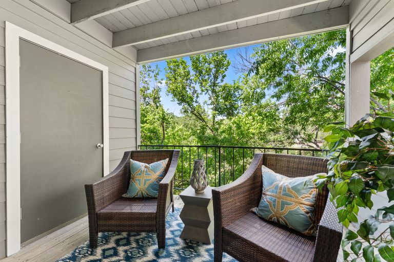 23-web-or-mls-4002-shoal-creek-blvd-b-(21-of-25).jpg