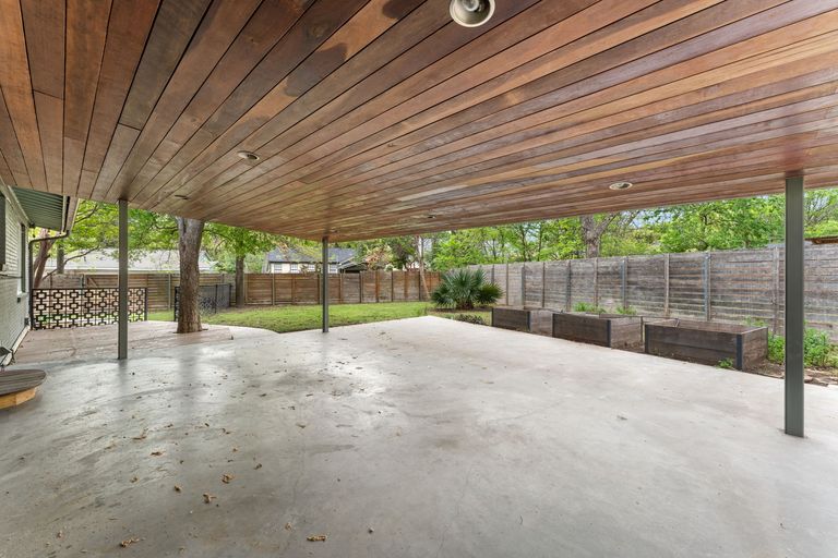 23-web-or-mls-4330-parkwood-rd-7.jpg