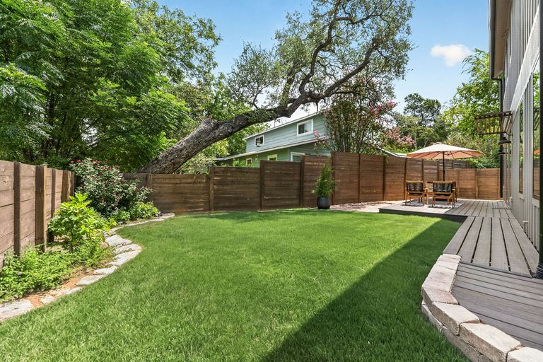23-web-or-mls-4601-hank-ave-1-(3-of-7).jpg