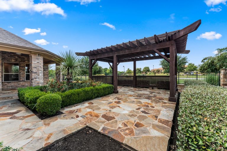 23-web-or-mls-4900-fiore-trail-7-1725474407.jpg