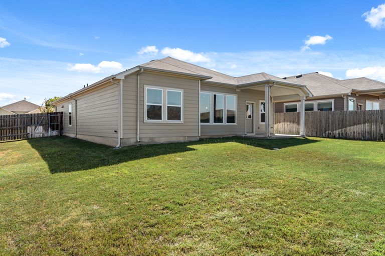 23-web-or-mls-510-bridgestone-way-20.jpg