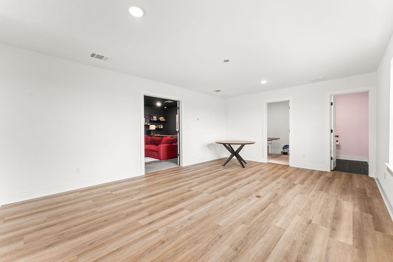 23-web-or-mls-518-toyah-dr-33.jpg