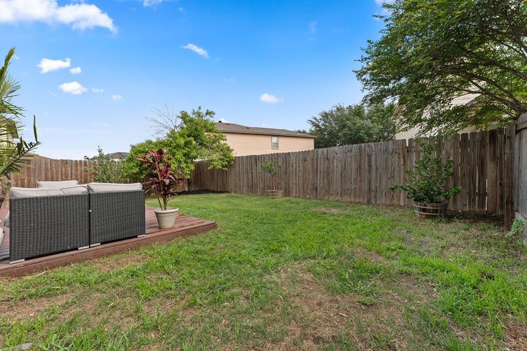 23-web-or-mls-6812-walkup-ln-6.jpg