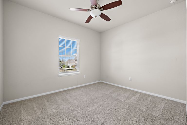 23-web-or-mls-7420-branrust-dr-kcp-010725---2.jpg