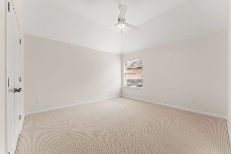 23-web-or-mls-7908-via-verde-dr-(29-of-41).jpg