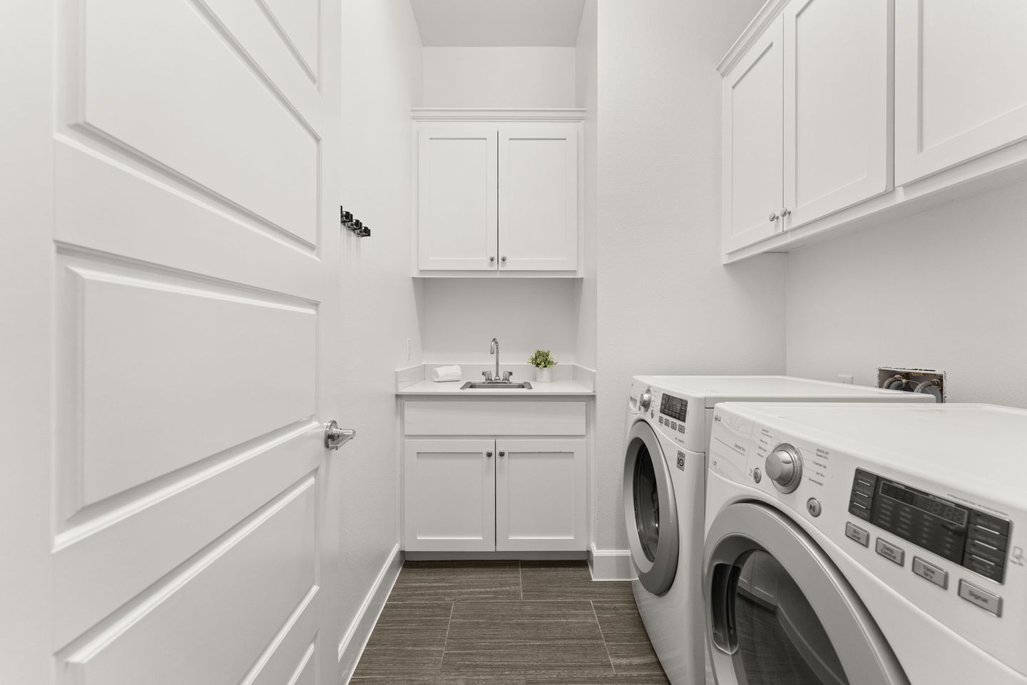 23-web-or-mls-900-lipan-trail-19.jpg