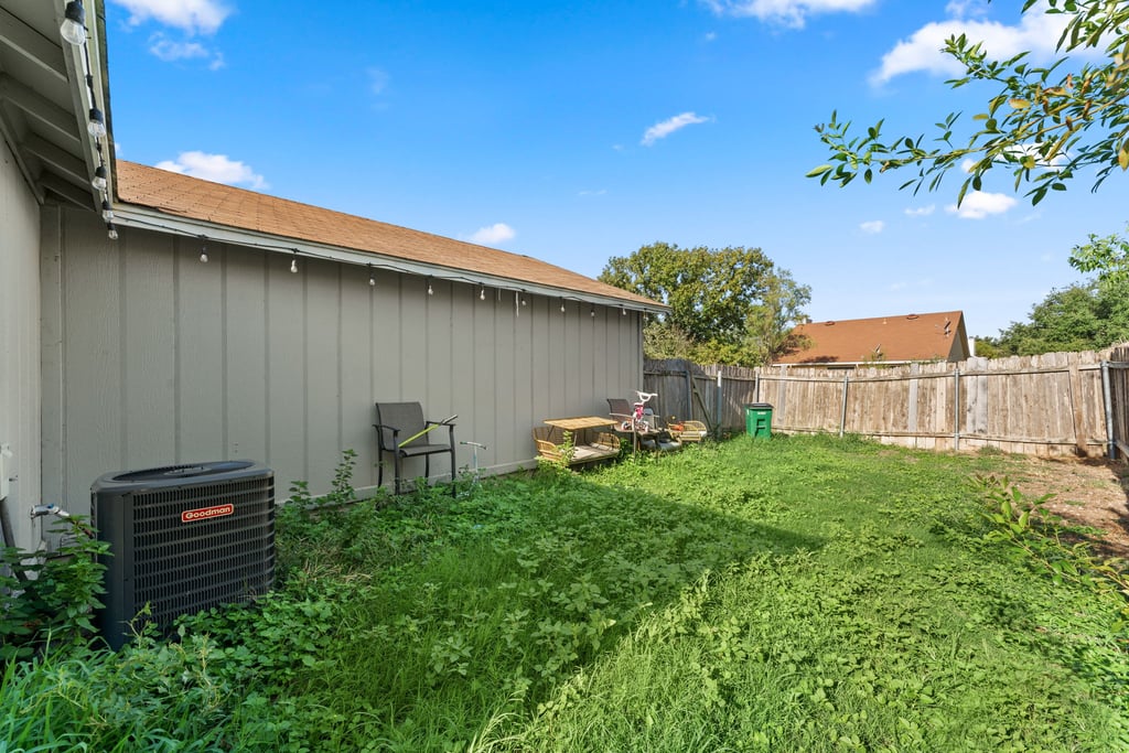 24-custom-12310-alderbrook-dr-(23-of-25).jpg