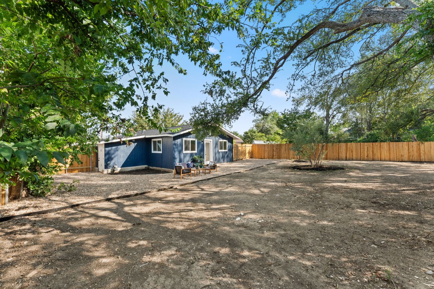 24-web-or-mls-1708-adina-st-22.jpg
