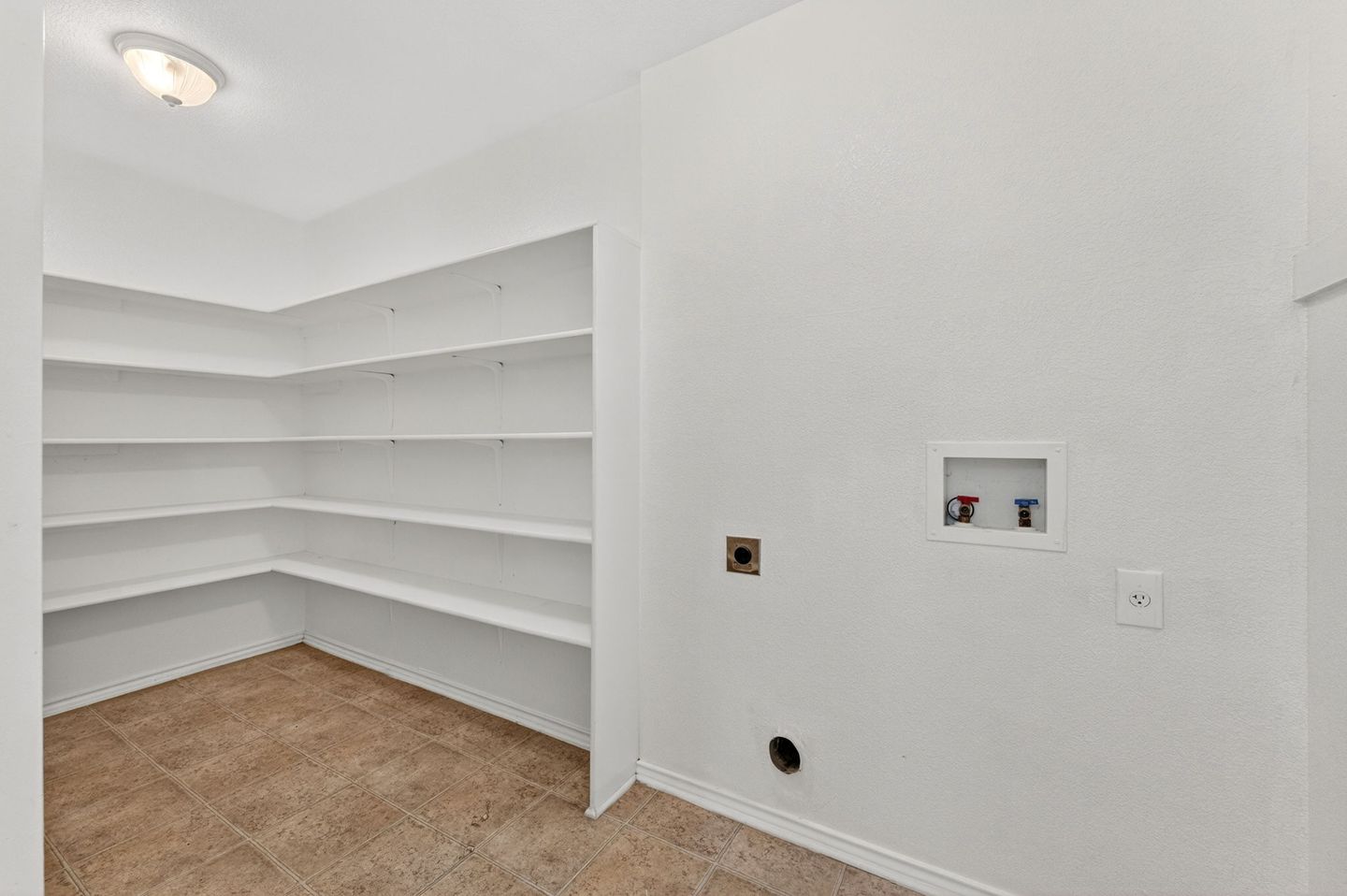 24-web-or-mls-204-lauren-loop--(1-of-2).jpg