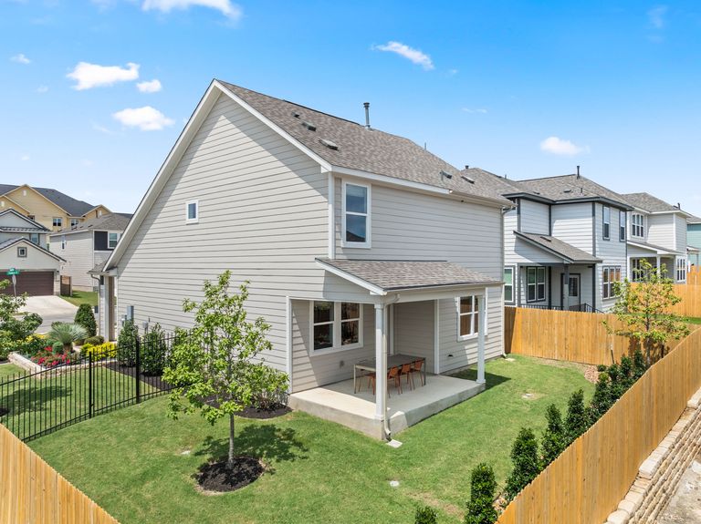 24-web-or-mls-2918-tavern-dr-(25-of-50)-1724364781.jpg