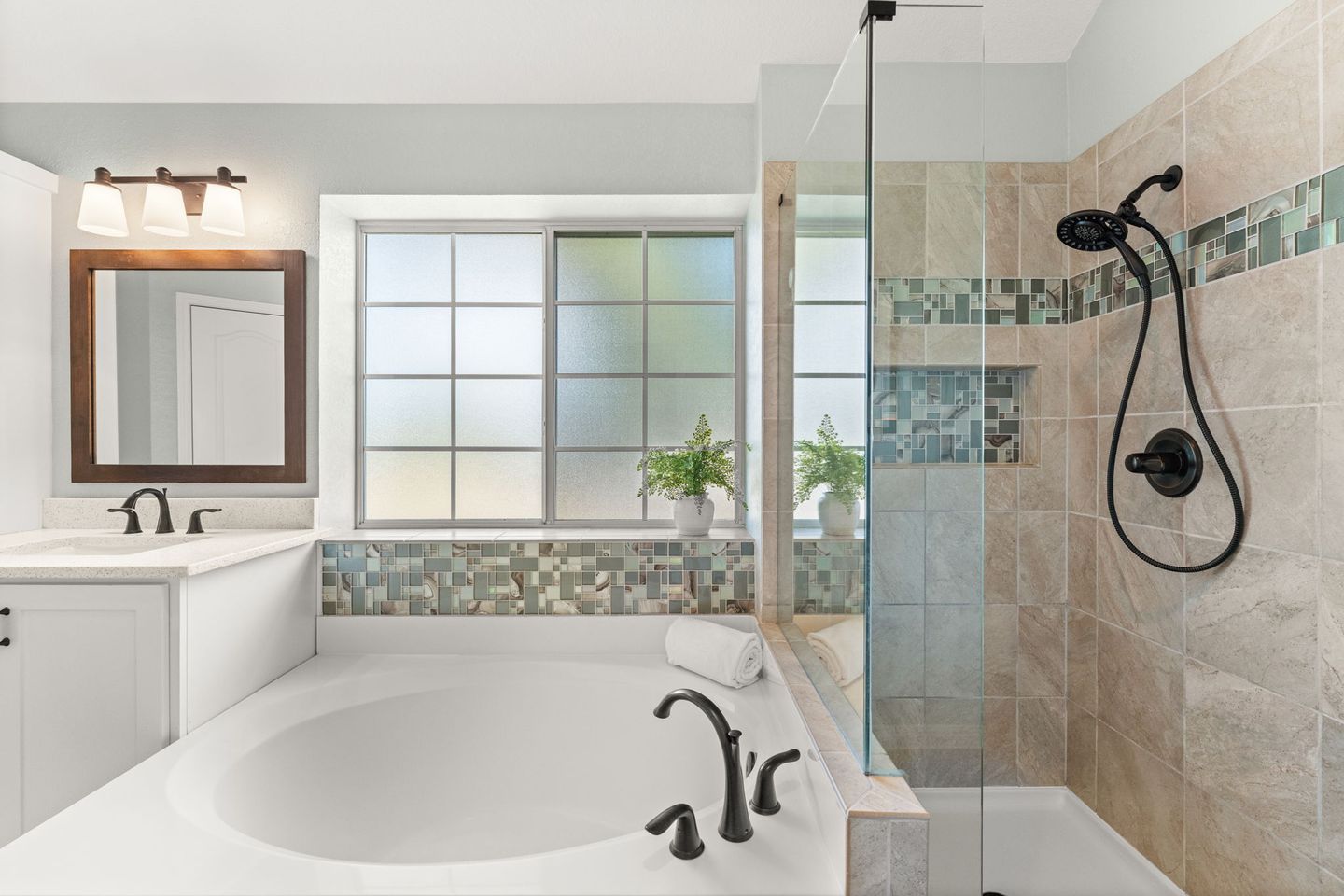 24-web-or-mls-5900-savin-hill-ct-29.jpg