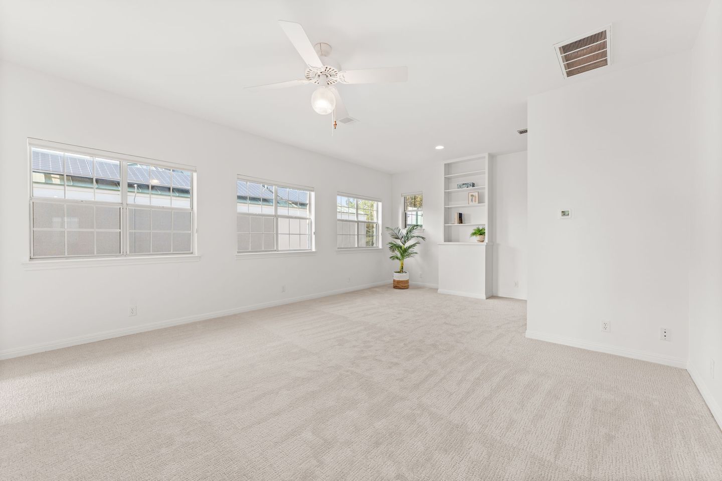 24-web-or-mls-5913-northwest-pl-2.jpg