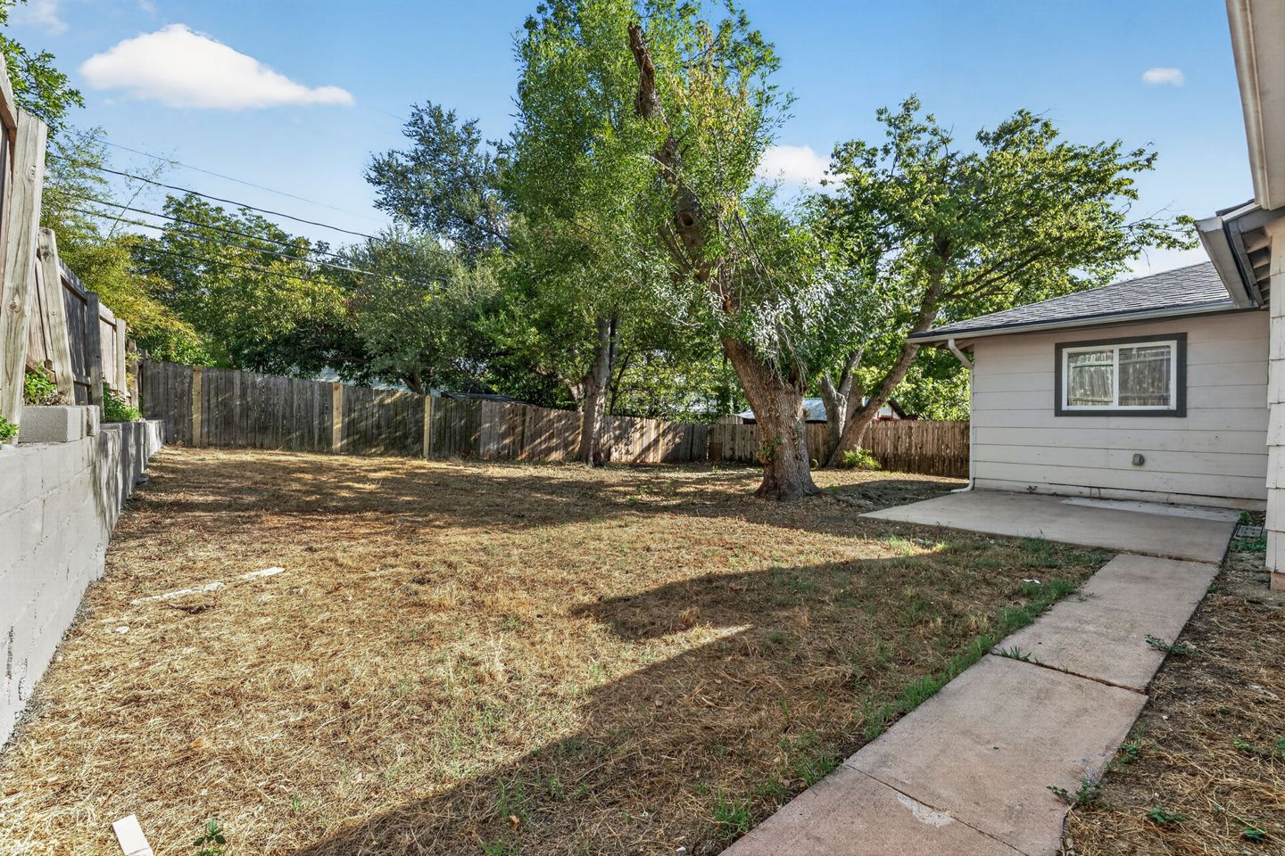 24-web-or-mls-6913-la-salle-dr-(24-of-25).jpg