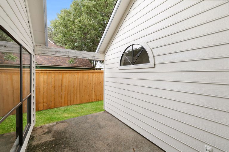 24-web-or-mls-8302-mendota-cove-kcp-081325---16-2.jpg