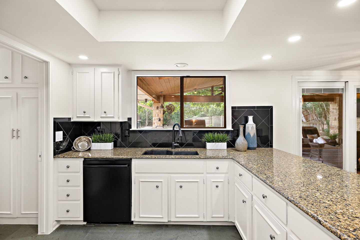 24aba10a-19-web-or-mls-4503-small-dr-kcp-060324-207.jpg