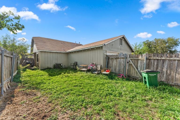 25-custom-12310-alderbrook-dr-(24-of-25).jpg