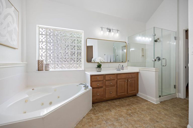 25-custom-12516-uvalde-creek-dr-kcp-091823---48.jpg