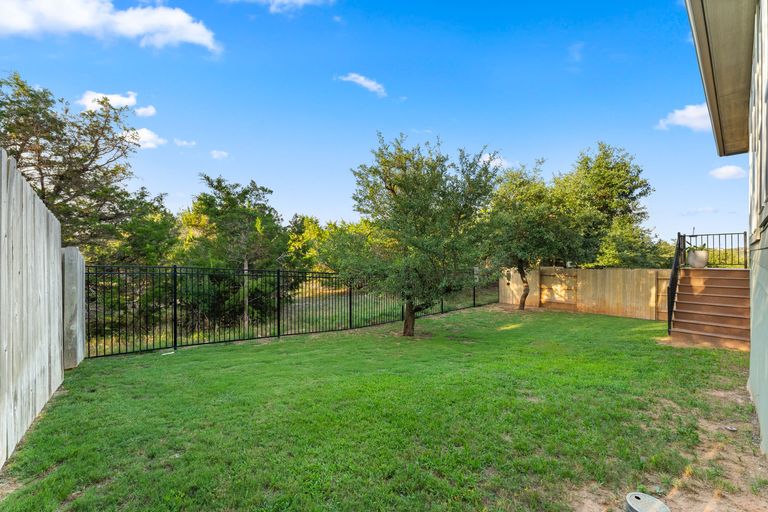 25-web-or-mls-1036-hazy-hills-loop-(8-of-35).jpg