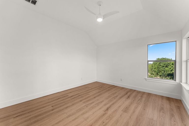 25-web-or-mls-10905-la-estrella-cove-18.jpg
