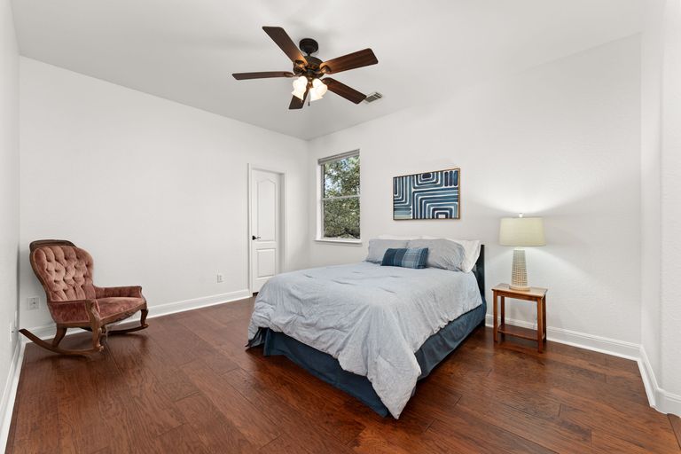 25-web-or-mls-11505-hollister-dr.jpg