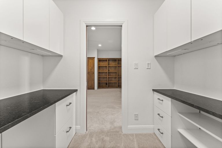 25-web-or-mls-15-borello-drive-38.jpg